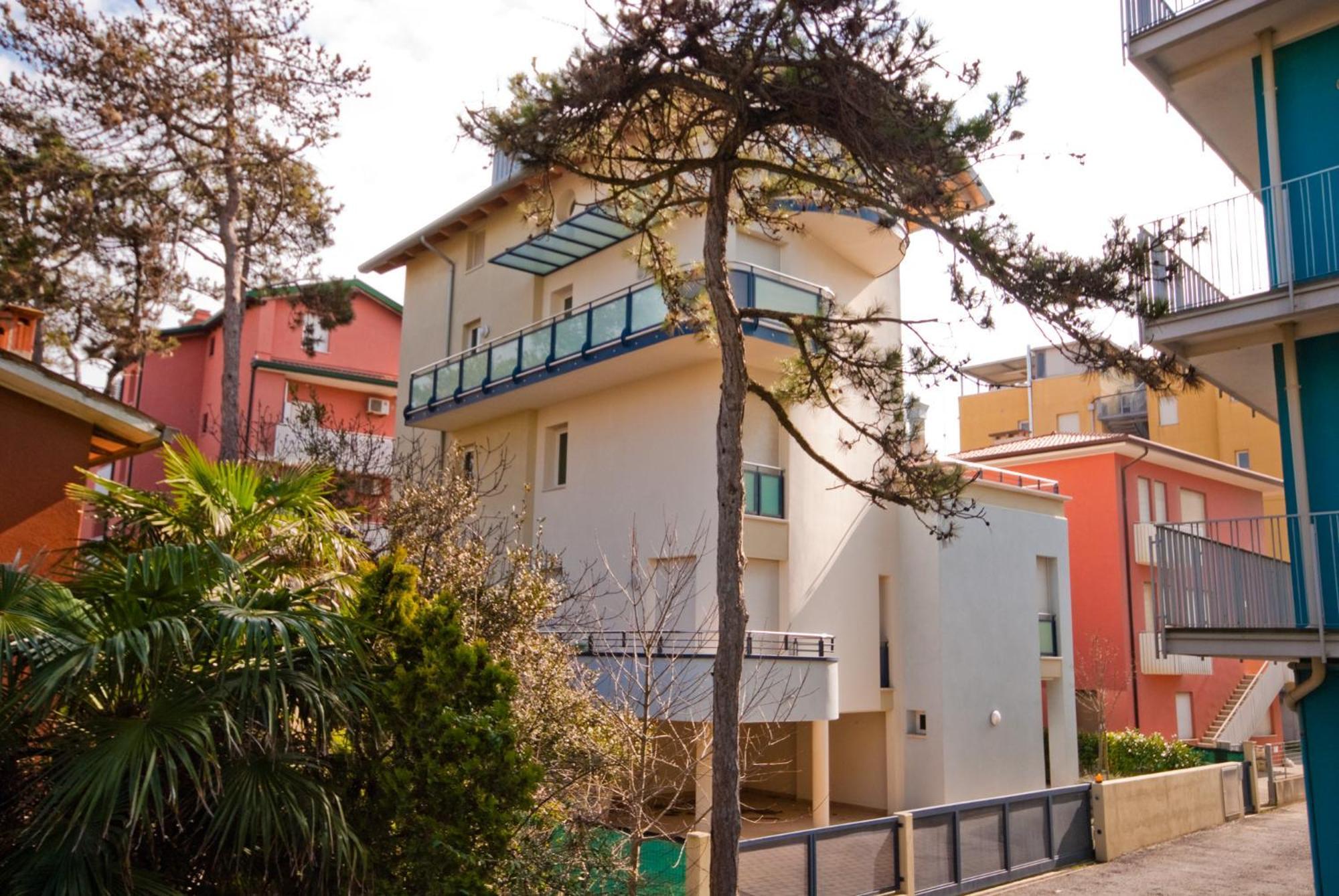 Residence Solemaria Caorle Bagian luar foto